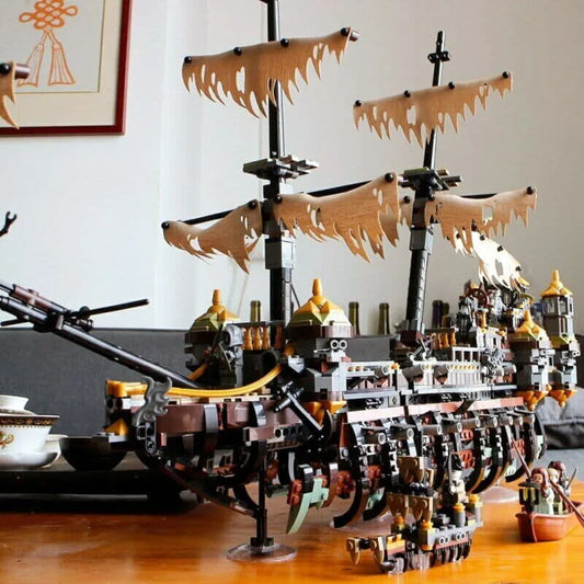 Movie Creative MOC Silent Mary Pirates Ship Bricks Toys 16042